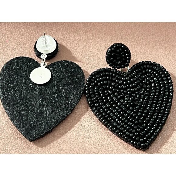 BLACK Heart Felt Back Beaded Earrings - Picture 2 of 4